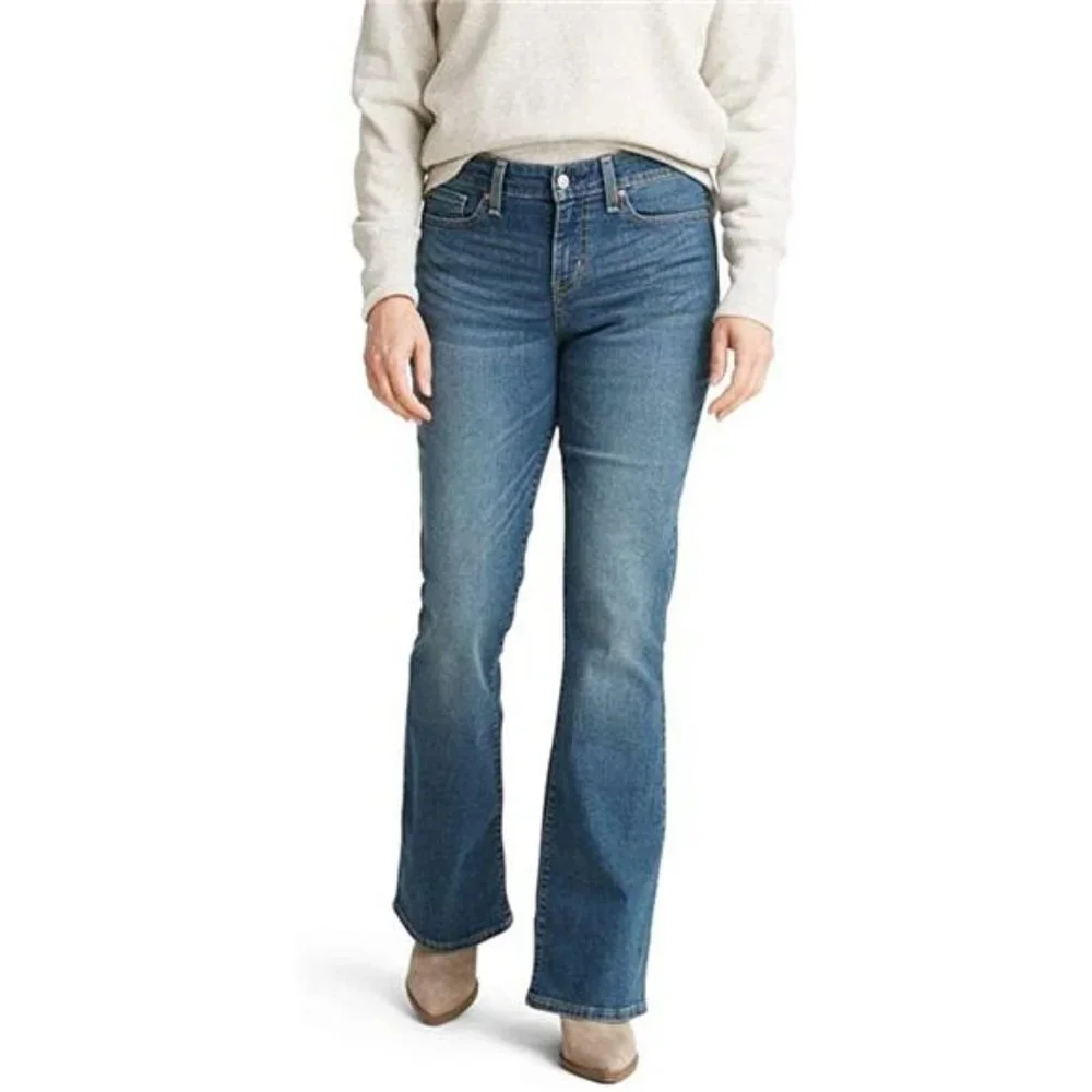 Women's Modern Boot Cut Jeans